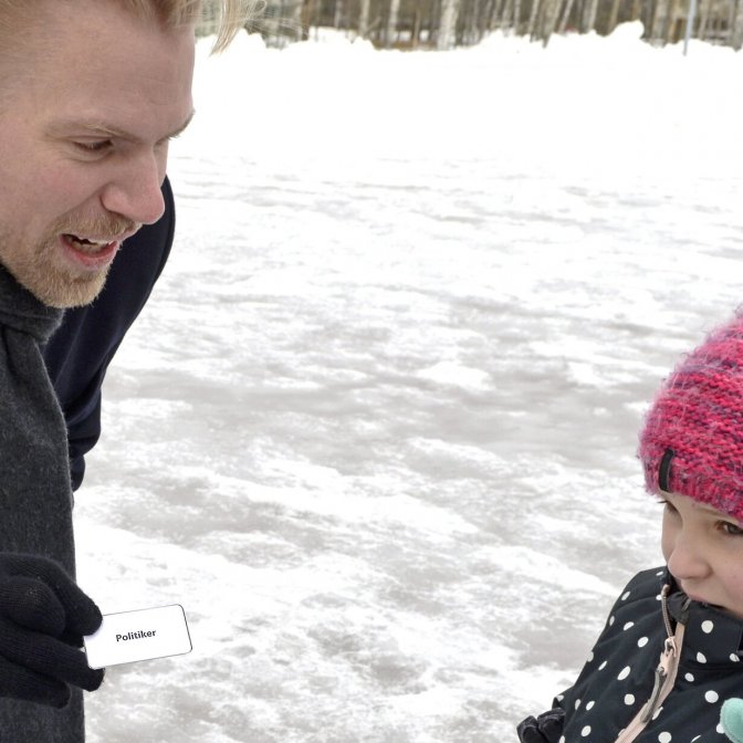 Får en politiker vara i skogen? Sean Bergenheim fick argumentera för sin sak.