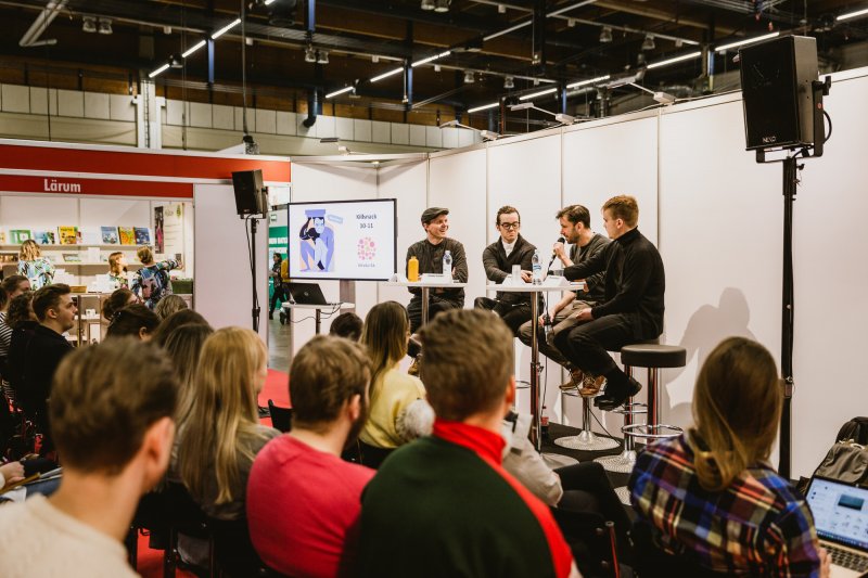 Hörnan på Educamässan 2022 bjuder på efterlängtade möten och ett svenskspråkigt program längs med hela lärstigen