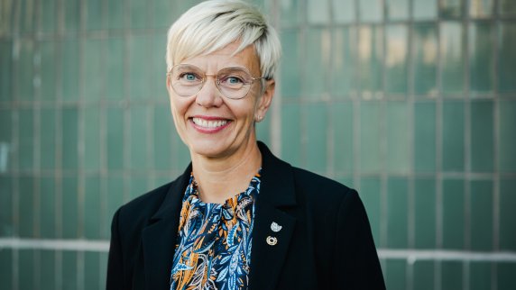 “Olyckligt att bolla med skolan som en politisk spelbricka” – FSL kritiserar regeringens rekommendation om distansundervisning