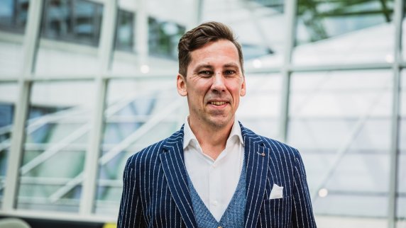 Temadagar hör till lärarens arbetsuppgifter medan hela temaveckor kan berättiga till extra ersättning