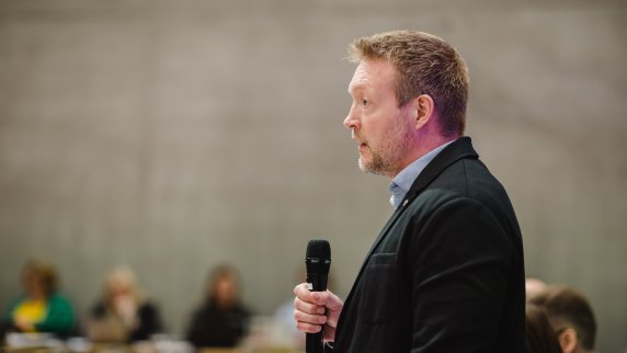 Regeringen sviker den offentliga sektorn med sin arbetsmarknadspolitik