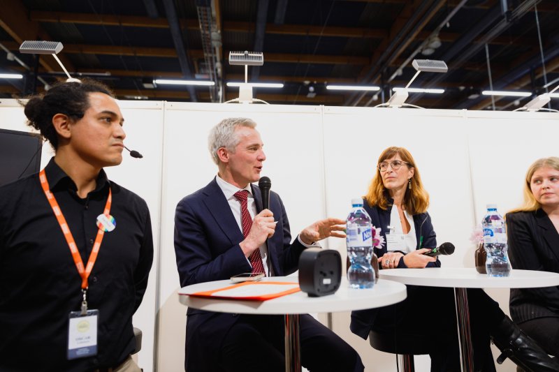 Bildning för hopp och hållbarhet – de viktigaste framtidsfrågorna i Hörnan på Educamässan