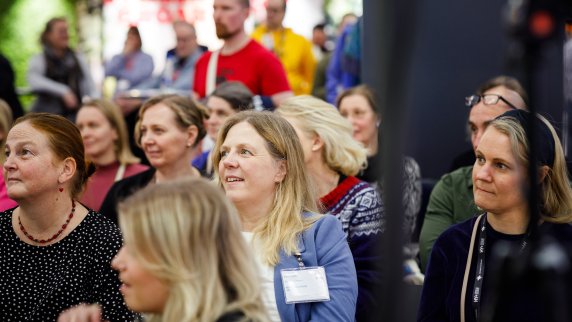 “Idag är sista dagen som utvecklingen går så här långsamt” – framtiden i fokus på årets Educamässa